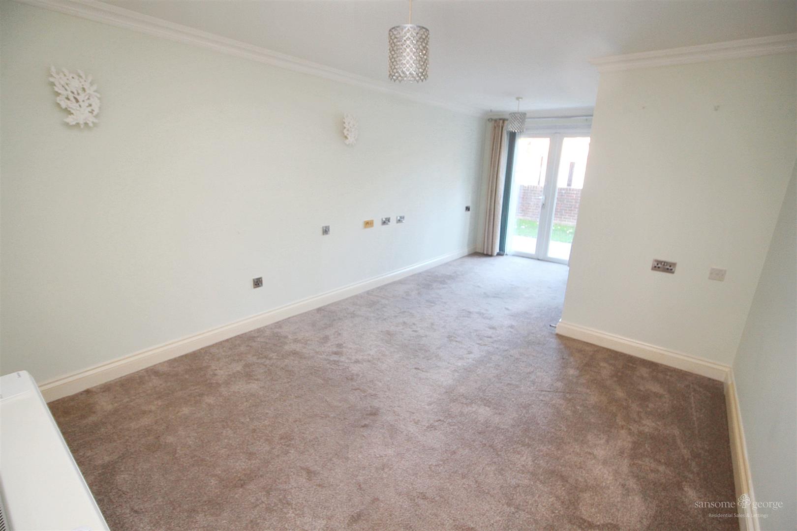 Bath Road, Calcot, Reading